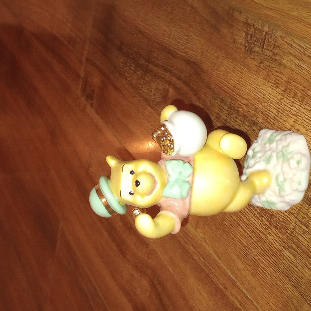 Winnie the Pooh 24k gold accents